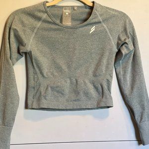DOYOUEVEN Seamless Long Sleeve Crop Top Size Small - Green